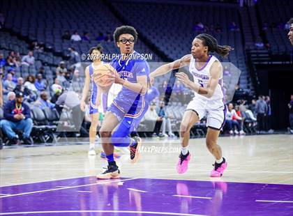 Thumbnail 1 in Christian Brothers vs. Sacramento (CIF SJS D-3 Final) photogallery.