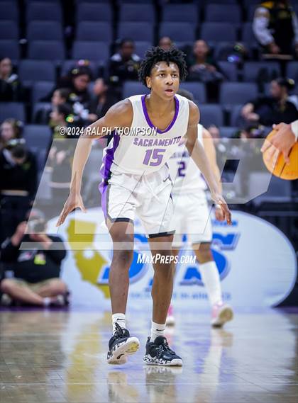 Thumbnail 3 in Christian Brothers vs. Sacramento (CIF SJS D-3 Final) photogallery.