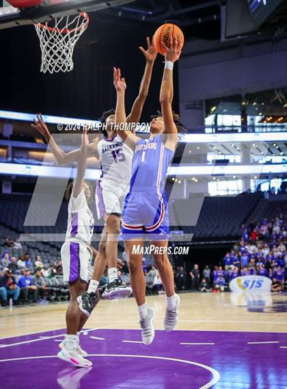 Thumbnail 2 in Christian Brothers vs. Sacramento (CIF SJS D-3 Final) photogallery.