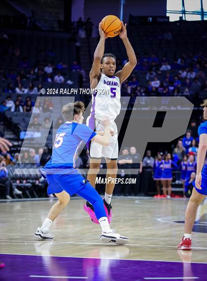 Thumbnail 1 in Christian Brothers vs. Sacramento (CIF SJS D-3 Final) photogallery.