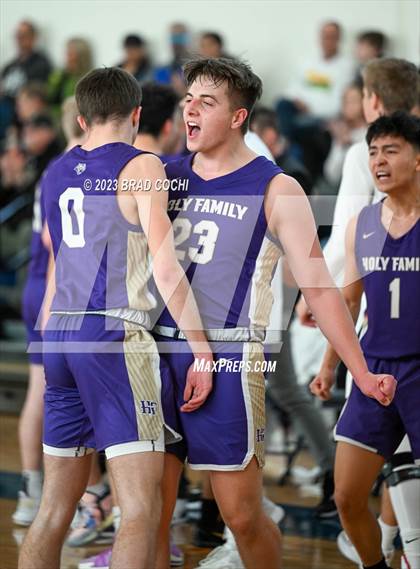 Thumbnail 3 in Kent Denver vs. Holy Family photogallery.