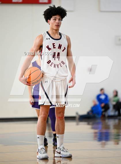 Thumbnail 3 in Kent Denver vs. Holy Family photogallery.