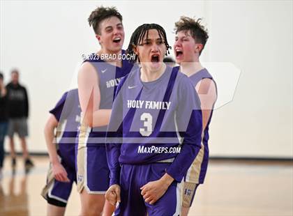 Thumbnail 3 in Kent Denver vs. Holy Family photogallery.