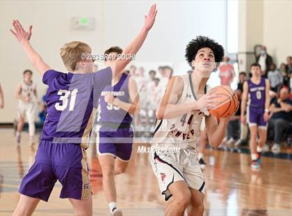 Thumbnail 2 in Kent Denver vs. Holy Family photogallery.