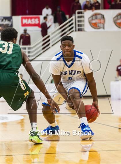 Thumbnail 3 in Kinston vs. Trenton Catholic Academy (Spalding HoopHall Classic) photogallery.