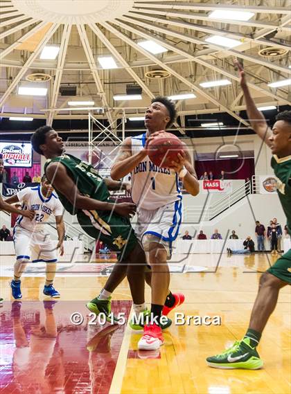 Thumbnail 2 in Kinston vs. Trenton Catholic Academy (Spalding HoopHall Classic) photogallery.