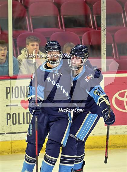 Thumbnail 3 in Denver East vs. Ralston Valley (CHSAA 5A State Semifinal Game) photogallery.