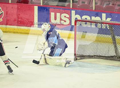 Thumbnail 3 in Denver East vs. Ralston Valley (CHSAA 5A State Semifinal Game) photogallery.