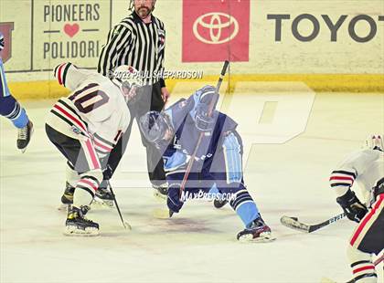 Thumbnail 3 in Denver East vs. Ralston Valley (CHSAA 5A State Semifinal Game) photogallery.