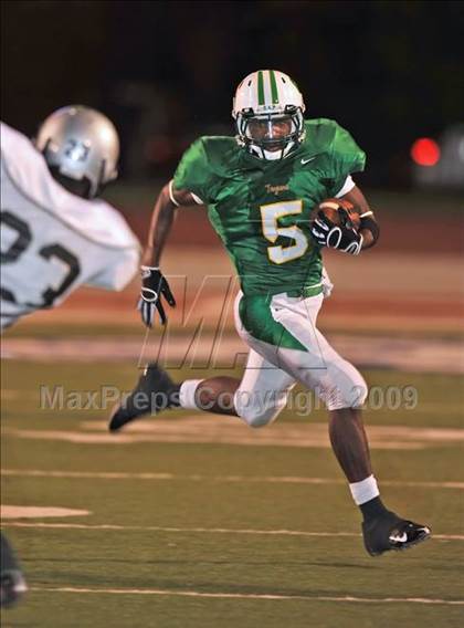 Thumbnail 1 in Guyer @ Smith photogallery.