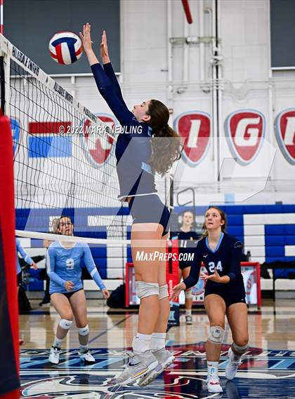 Thumbnail 1 in Branham vs. Hillsdale (Peninsula Classic Tournament) photogallery.