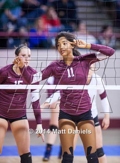 Thumbnail 1 in Ponderosa vs. Cheyenne Mountain (CHSAA 4A Semifinal) photogallery.