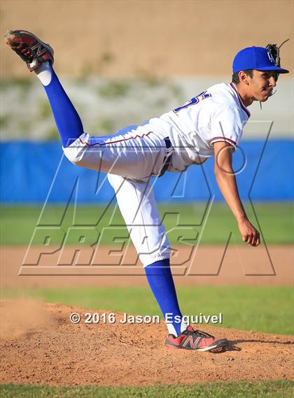 Thumbnail 1 in Charter Oak @ Los Altos photogallery.