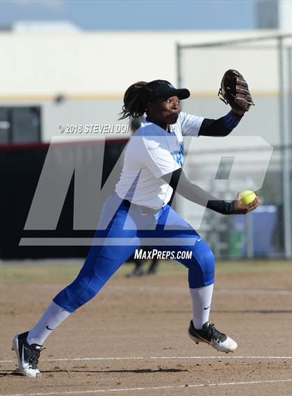 Thumbnail 3 in Etiwanda vs. Norco (Dana Housley Memorial Tournament) photogallery.