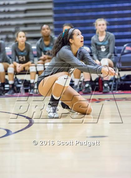 Thumbnail 1 in Santiago @ Great Oak photogallery.