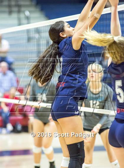 Thumbnail 1 in Santiago @ Great Oak photogallery.