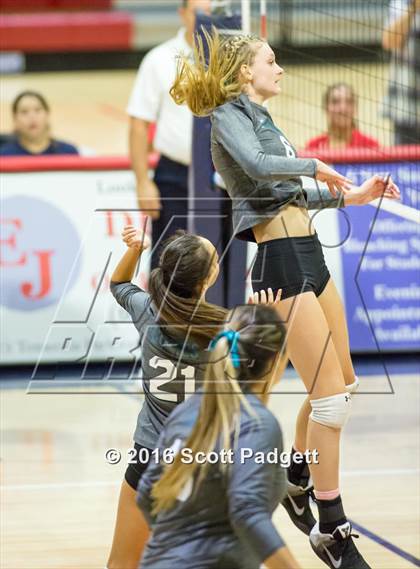 Thumbnail 2 in Santiago @ Great Oak photogallery.