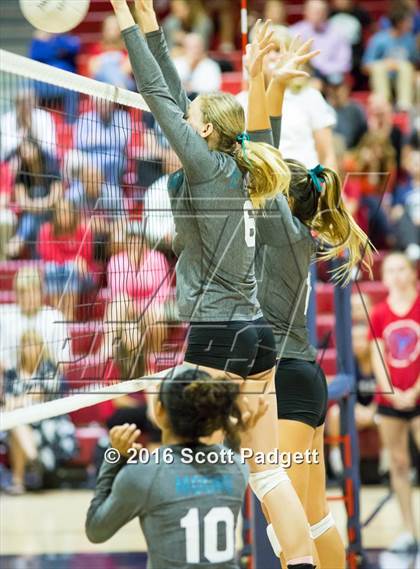 Thumbnail 2 in Santiago @ Great Oak photogallery.