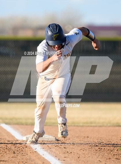 Thumbnail 2 in Berthoud @ Frederick photogallery.