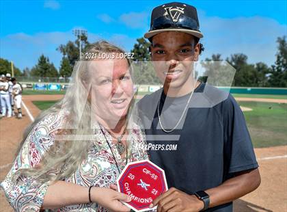 Thumbnail 2 in Cajon vs. Citrus Valley (CIF SS DIV 5 Championship) photogallery.