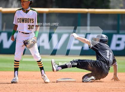 Thumbnail 2 in Cajon vs. Citrus Valley (CIF SS DIV 5 Championship) photogallery.