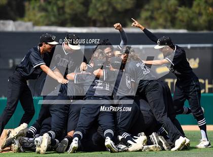 Thumbnail 3 in Cajon vs. Citrus Valley (CIF SS DIV 5 Championship) photogallery.