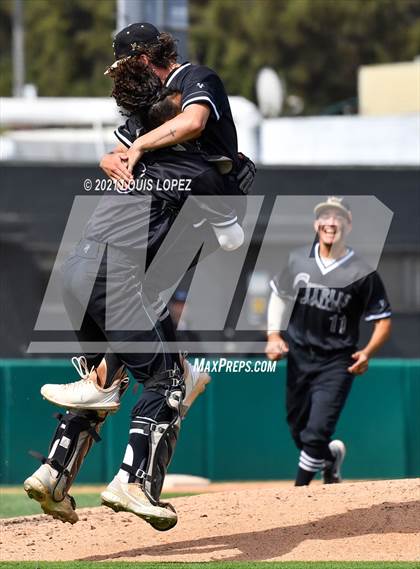 Thumbnail 1 in Cajon vs. Citrus Valley (CIF SS DIV 5 Championship) photogallery.