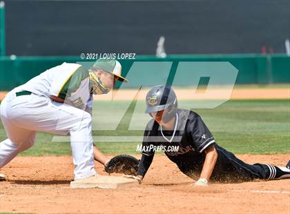 Thumbnail 2 in Cajon vs. Citrus Valley (CIF SS DIV 5 Championship) photogallery.