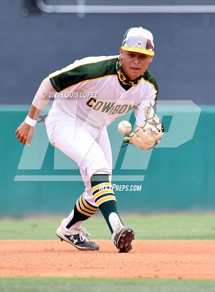 Thumbnail 1 in Cajon vs. Citrus Valley (CIF SS DIV 5 Championship) photogallery.