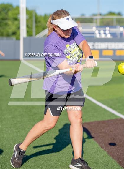 Thumbnail 3 in Mount Vernon @ Hughes Springs (UIL 3A Region II Final Game 1) photogallery.