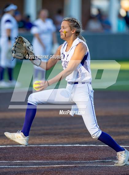 Thumbnail 1 in Mount Vernon @ Hughes Springs (UIL 3A Region II Final Game 1) photogallery.