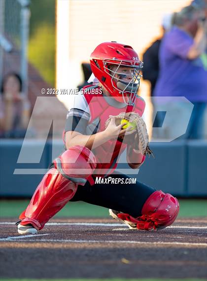 Thumbnail 1 in Mount Vernon @ Hughes Springs (UIL 3A Region II Final Game 1) photogallery.