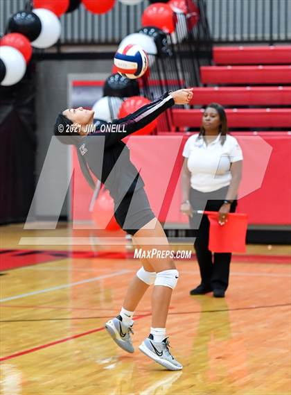 Thumbnail 3 in Lewisville @ Coppell photogallery.
