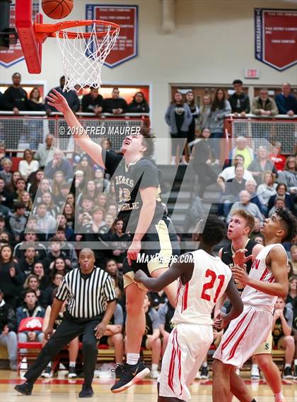 Thumbnail 2 in Berks Catholic @ Wilson photogallery.
