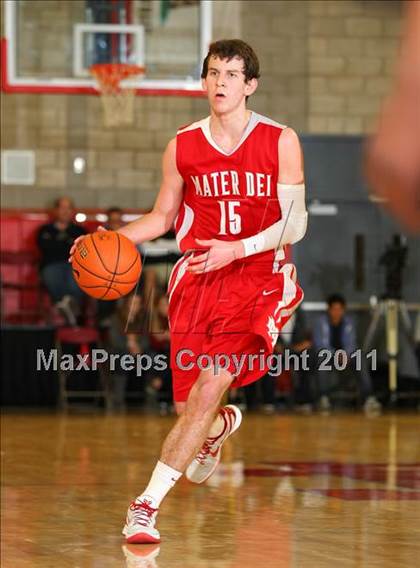 Thumbnail 2 in Price @ Mater Dei (Nike Extravaganza) photogallery.