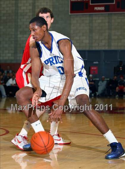 Thumbnail 3 in Price @ Mater Dei (Nike Extravaganza) photogallery.
