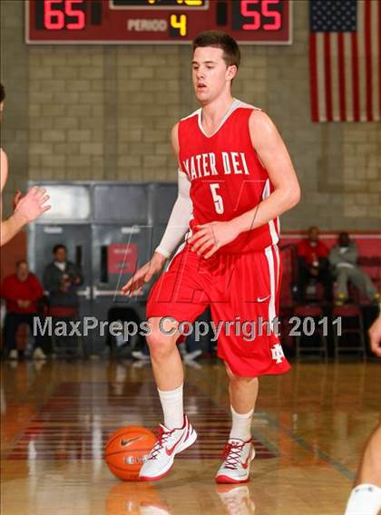 Thumbnail 3 in Price @ Mater Dei (Nike Extravaganza) photogallery.