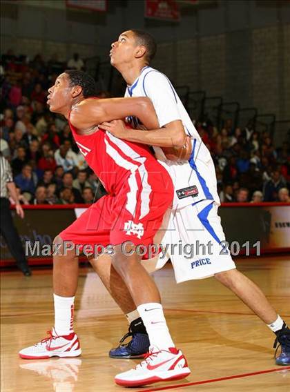 Thumbnail 2 in Price @ Mater Dei (Nike Extravaganza) photogallery.
