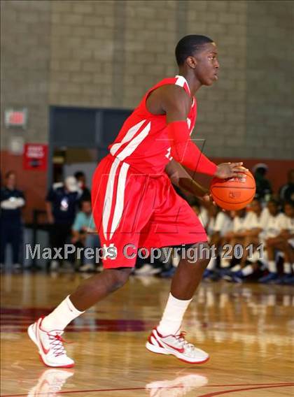 Thumbnail 3 in Price @ Mater Dei (Nike Extravaganza) photogallery.