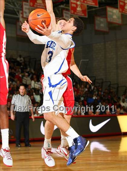 Thumbnail 1 in Price @ Mater Dei (Nike Extravaganza) photogallery.