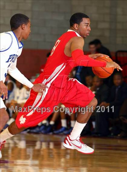 Thumbnail 1 in Price @ Mater Dei (Nike Extravaganza) photogallery.