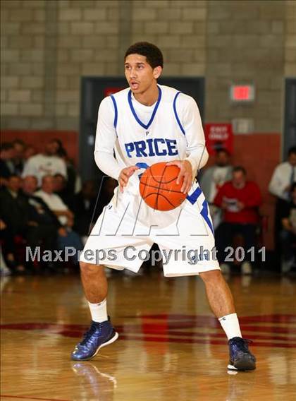 Thumbnail 3 in Price @ Mater Dei (Nike Extravaganza) photogallery.