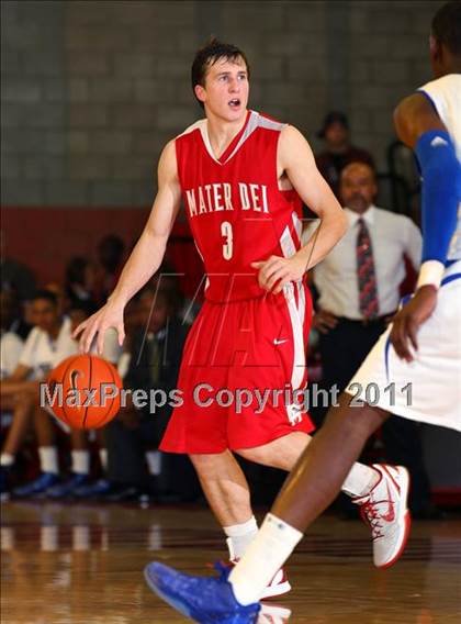 Thumbnail 2 in Price @ Mater Dei (Nike Extravaganza) photogallery.