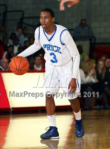 Thumbnail 3 in Price @ Mater Dei (Nike Extravaganza) photogallery.