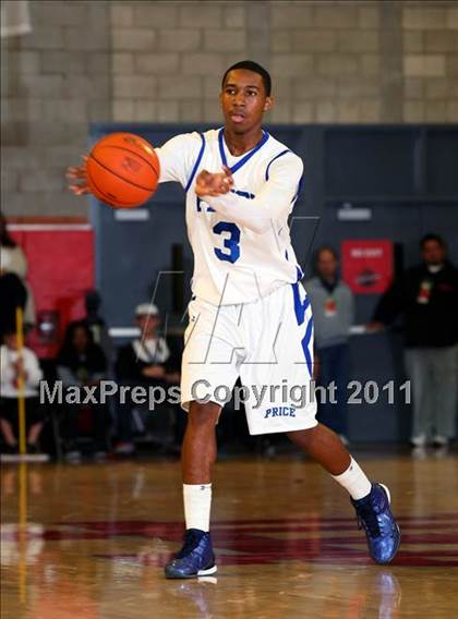 Thumbnail 3 in Price @ Mater Dei (Nike Extravaganza) photogallery.