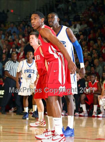 Thumbnail 3 in Price @ Mater Dei (Nike Extravaganza) photogallery.