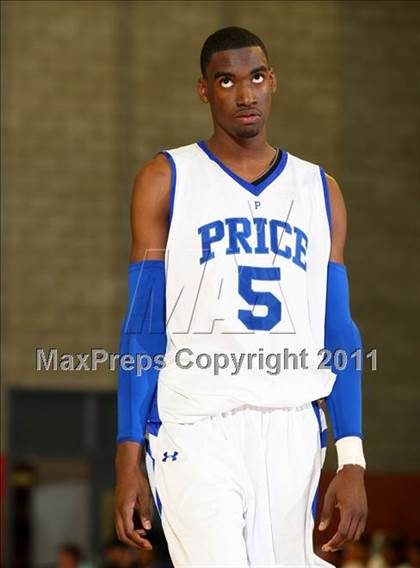 Thumbnail 2 in Price @ Mater Dei (Nike Extravaganza) photogallery.