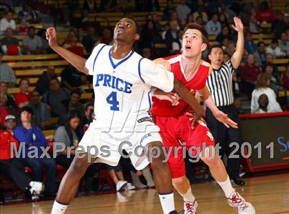 Thumbnail 1 in Price @ Mater Dei (Nike Extravaganza) photogallery.