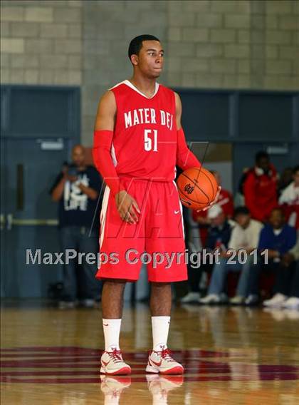 Thumbnail 3 in Price @ Mater Dei (Nike Extravaganza) photogallery.