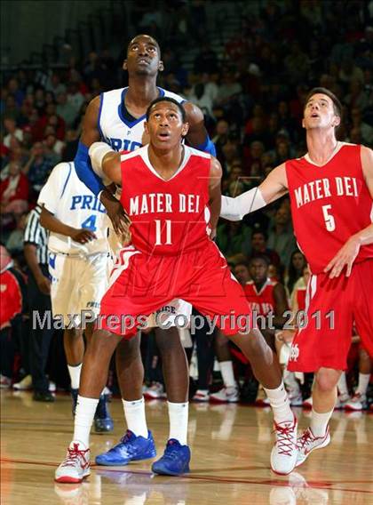Thumbnail 1 in Price @ Mater Dei (Nike Extravaganza) photogallery.